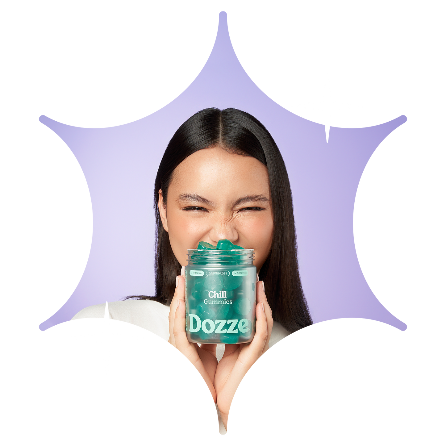 uma modelo segurando o pote das gomas da dozze piscando 